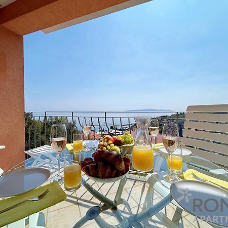 Rona Spacious Apartment With A Panoramic View Ičići Buitenkant foto