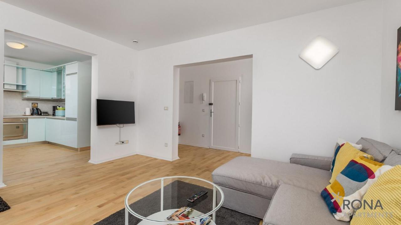 Rona Spacious Apartment With A Panoramic View Ičići Buitenkant foto