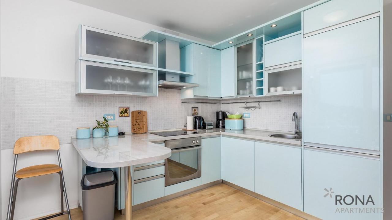 Rona Spacious Apartment With A Panoramic View Ičići Buitenkant foto