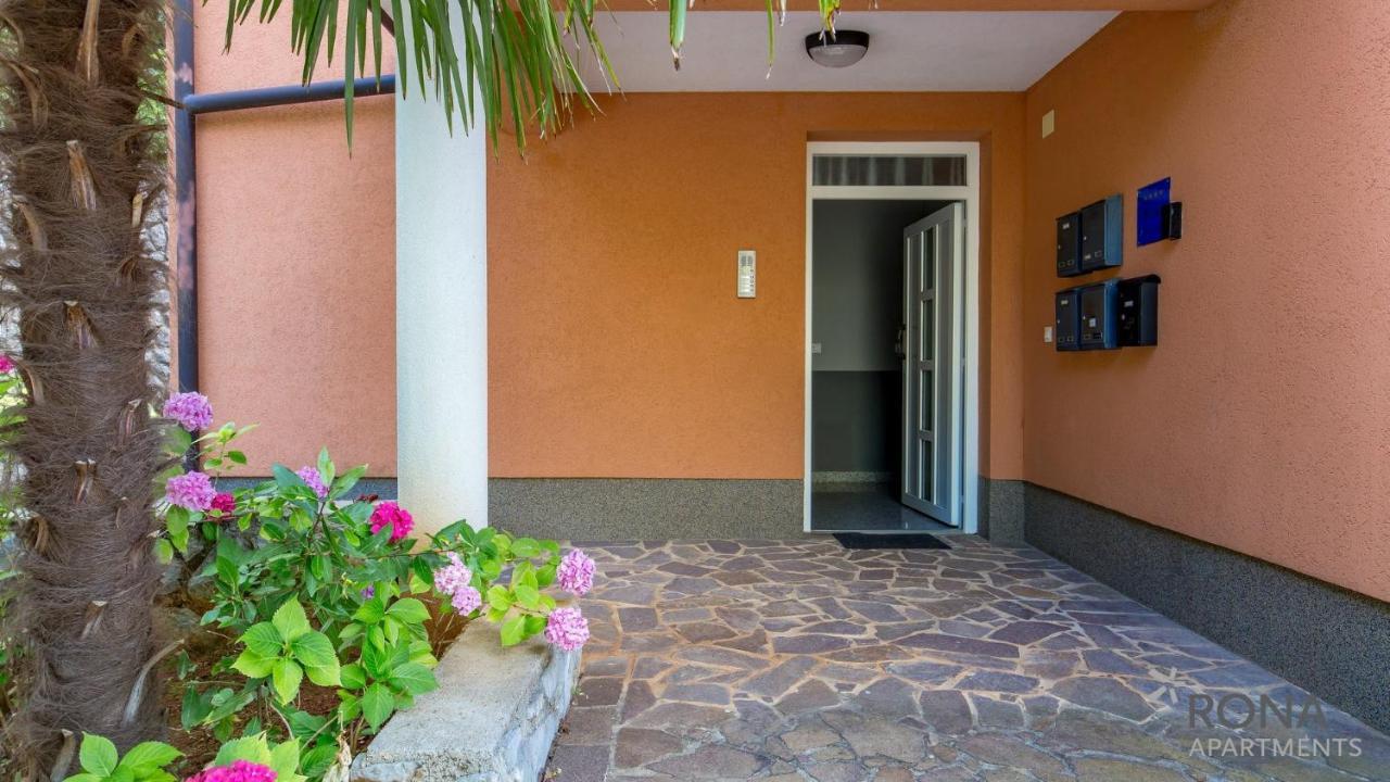 Rona Spacious Apartment With A Panoramic View Ičići Buitenkant foto