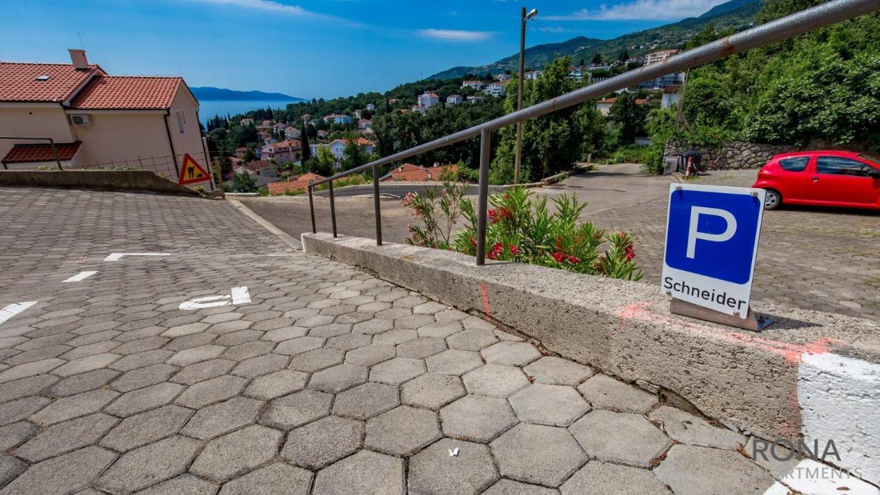 Rona Spacious Apartment With A Panoramic View Ičići Buitenkant foto